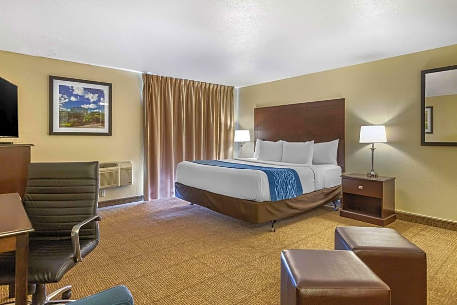 Comfort Inn Grand Rapids Airport