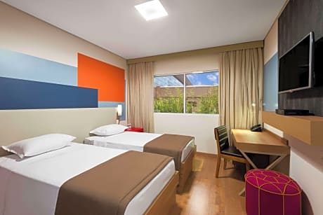 2 Twin Beds TRYP Room Non-Smoking