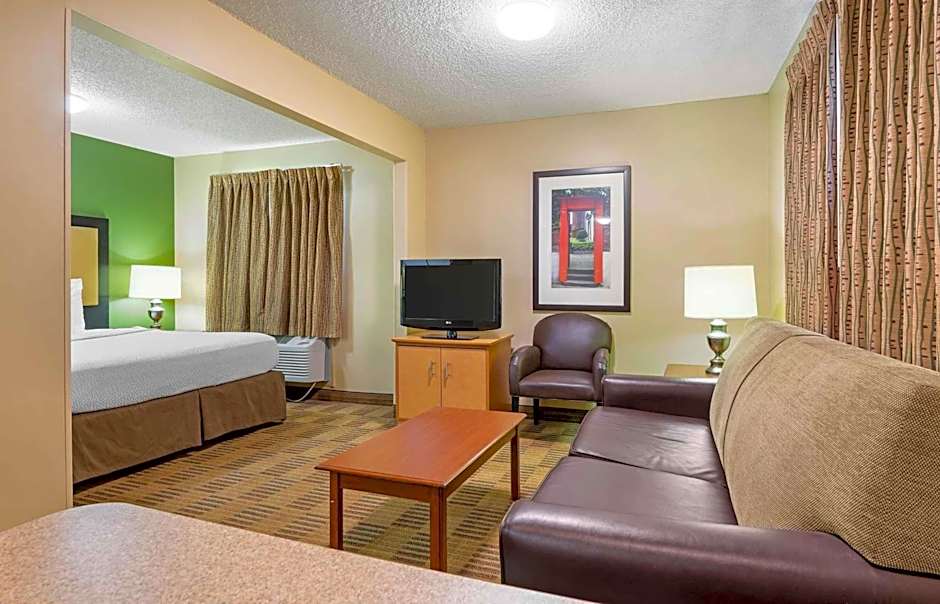 Extended Stay America Suites - Cleveland - Middleburg Heights