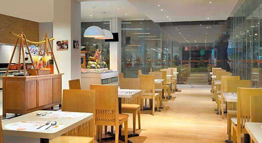 Harris Hotel And Conventions Denpasar Bali