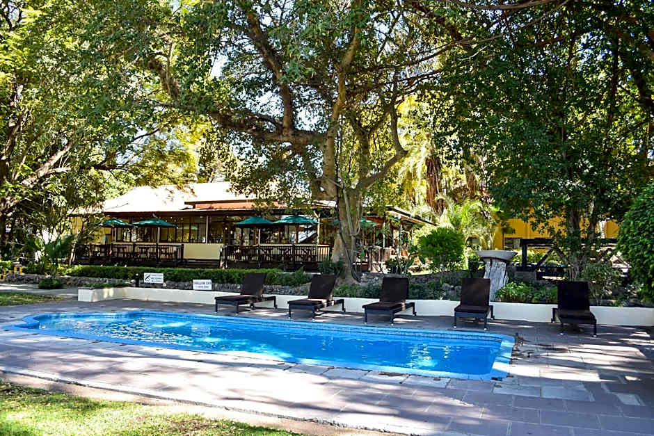 Photo 1 of 47 of Cresta Riley's Hotel