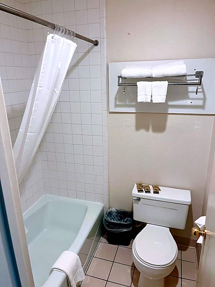 Western Inn Lakewood