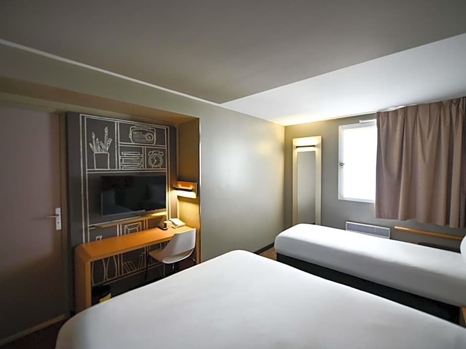 ibis Paris Canal Saint Martin