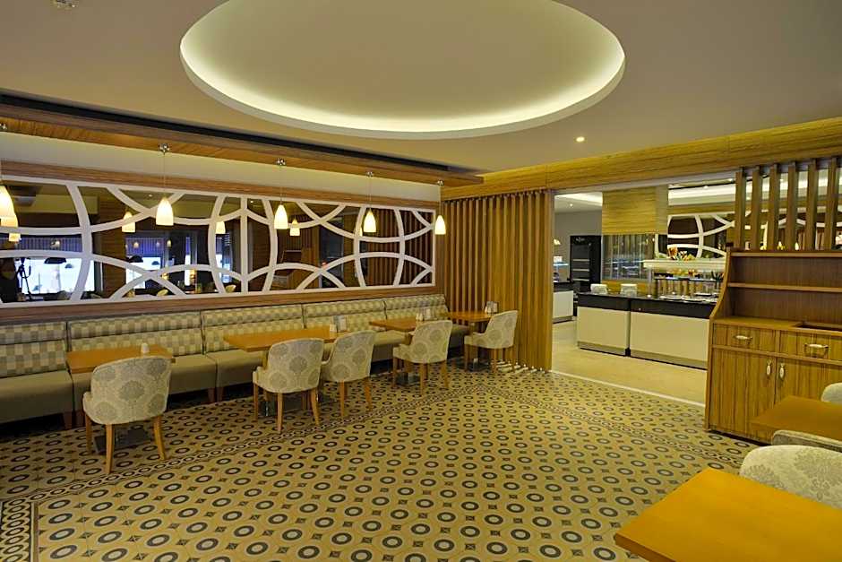 Maris Beach Hotel