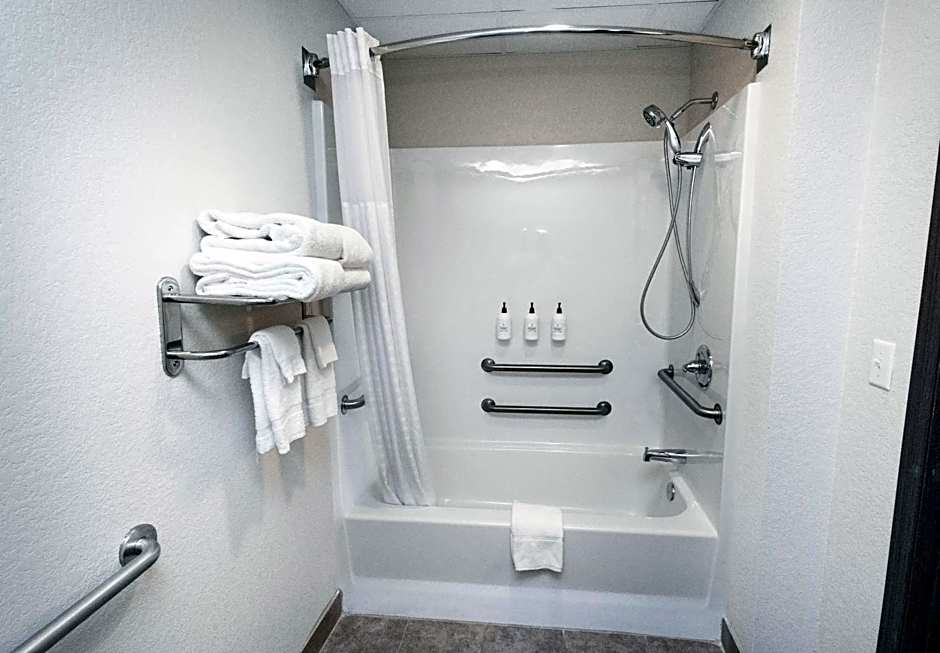 Cobblestone Inn & Suites - Maryville