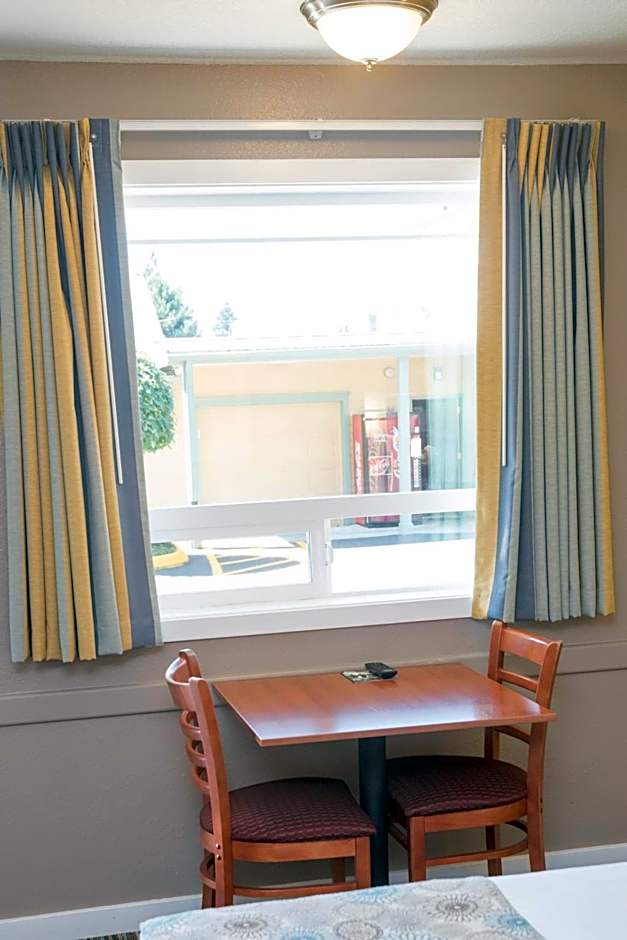 Nordic Inn and Suites