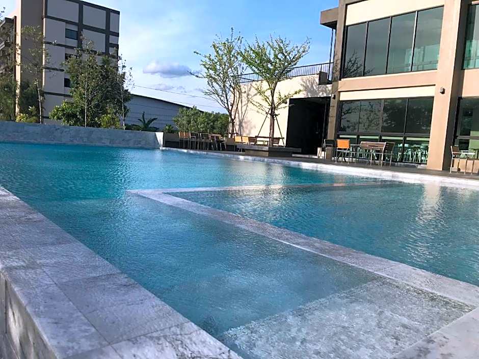 The Residence Thepkanjana