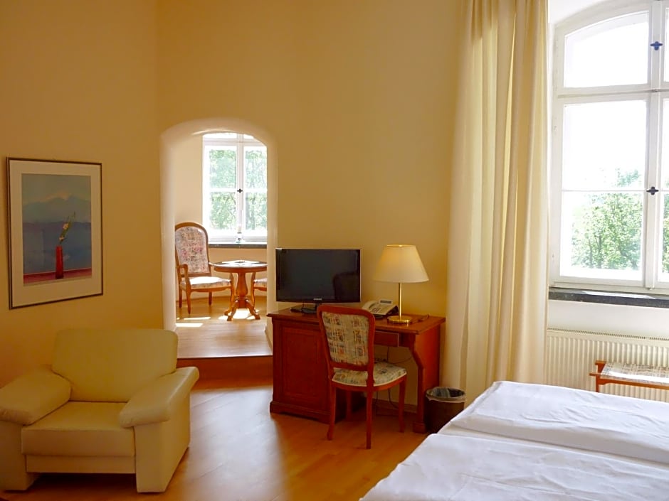 Photo 1 of 5 of Junior Suite
