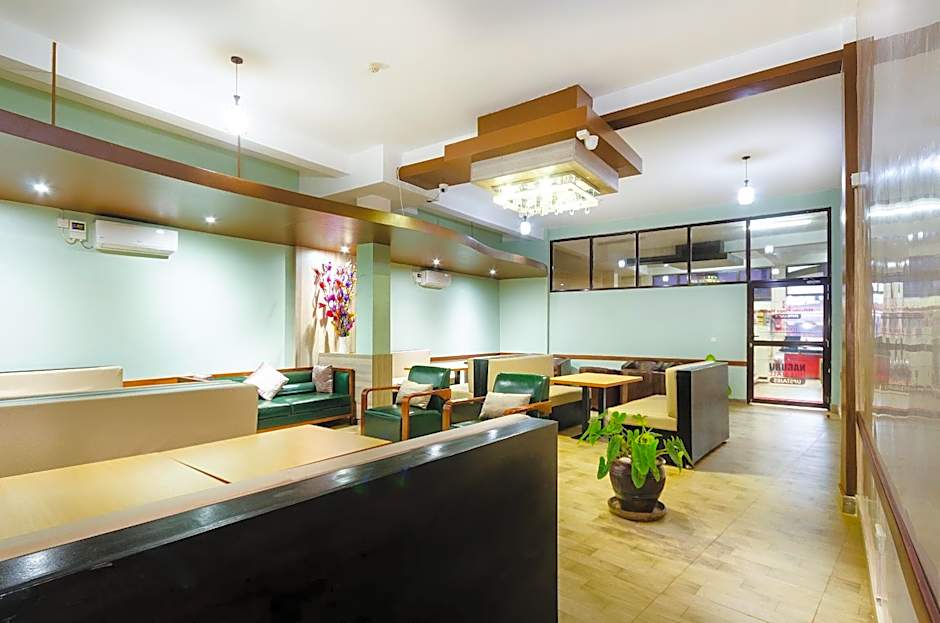 Hillside Plaza Hotel