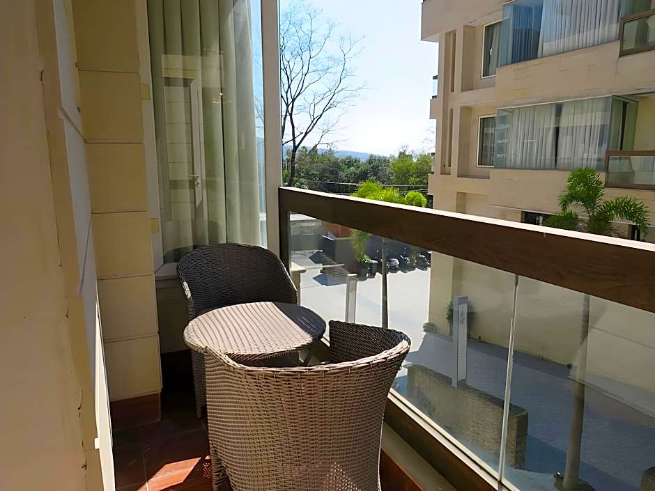 Sterling Palm Bliss Wellness Resort, Rishikesh