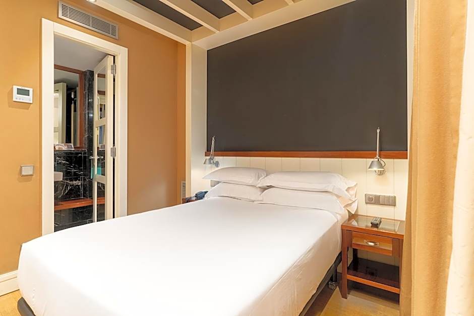 U232 Hotel