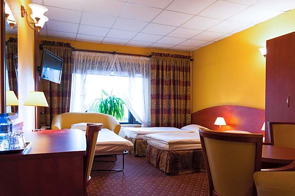 Hotel Astra Tajemniczy Ogród