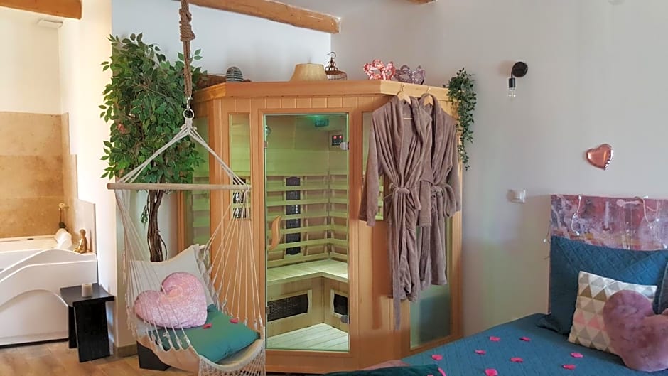 Le Mas Romantique avec Jacuzzi et Sauna privé