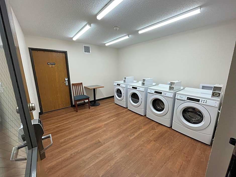 Super 8 by Wyndham Bemidji MN