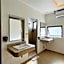 Nomads Party Hotel & Hostel