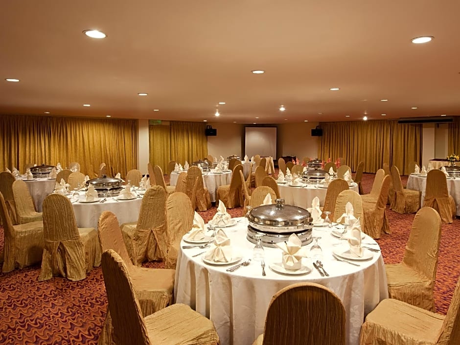 The Qamar Paka Resort