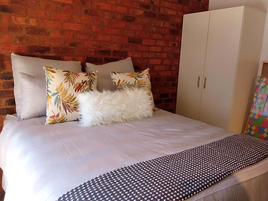 Royal Stina Hotel-style with Swimming pool