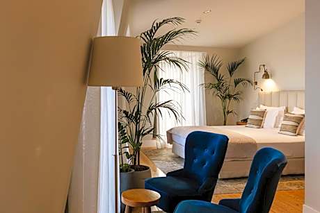 Corner Suite