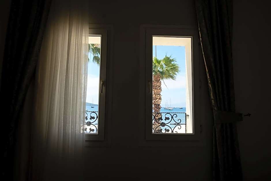 Artemis Hotel