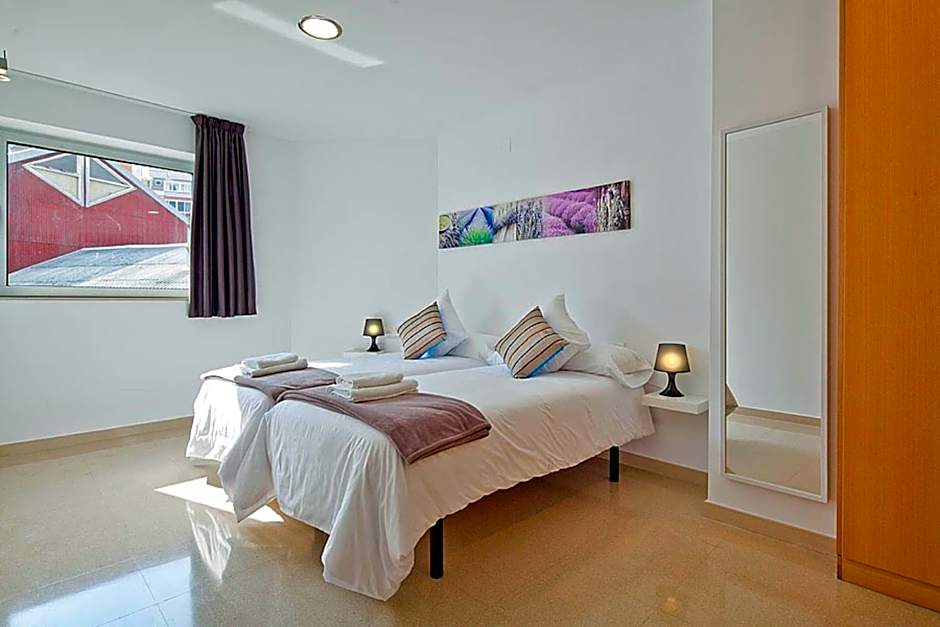 Charmsuites Paralel Apartments