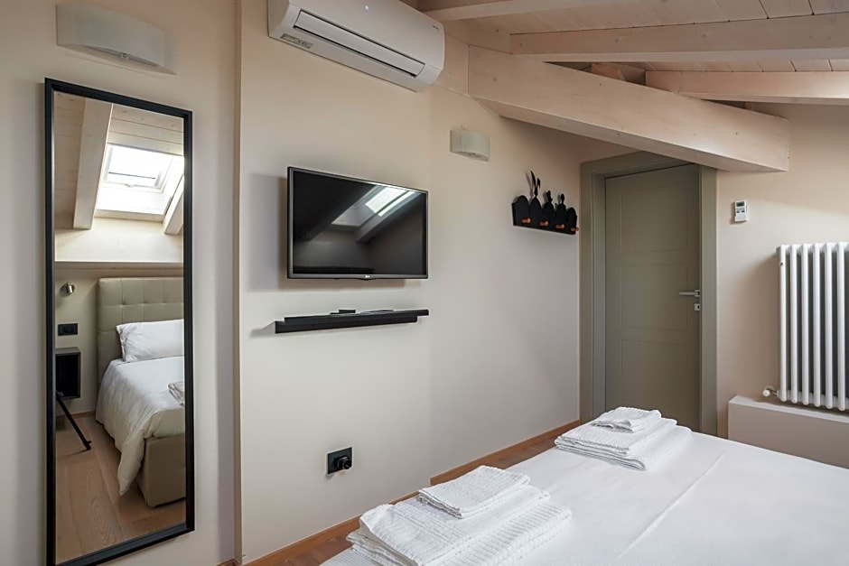 Sant'Orsola Suites Apartments