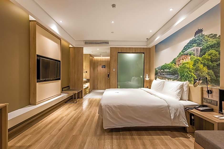 Atour Hotel Zhenjiang Railway Station Nanxu Avenue