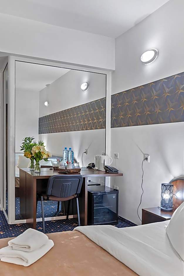 Hotel Charter Otopeni