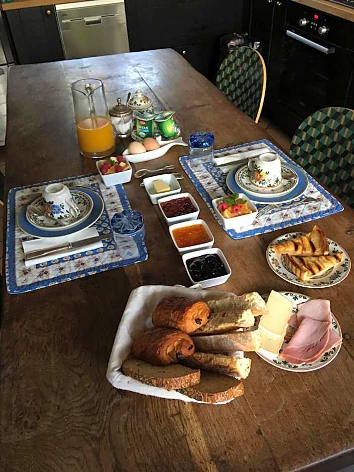 Le Buzet Bleu Bed & Breakfast