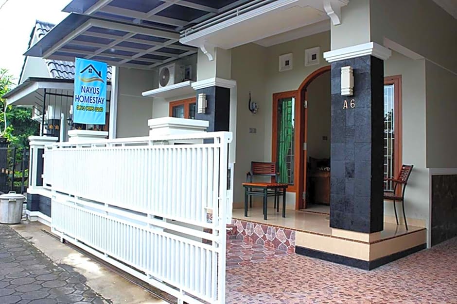 EXPRESS O 92106 Nayus Homestay Syariah