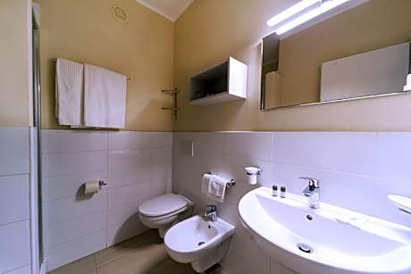 Budget Double or Twin Room Garden View