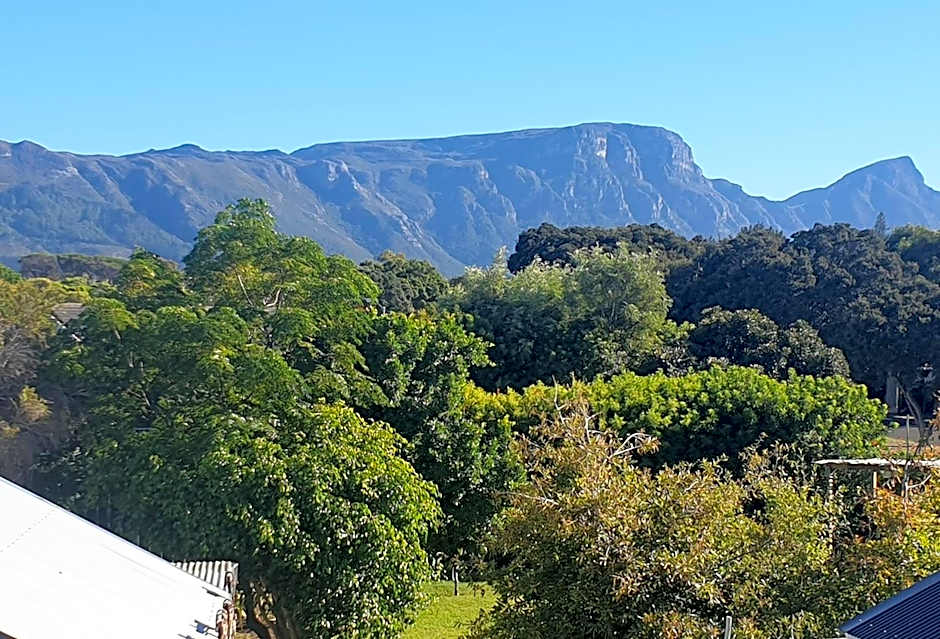 CLEMENT ONE, a villa for family & friends