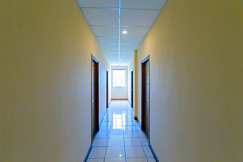 RedDoorz @ Iodium Residence Cikarang