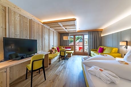 Double Room with Pool View