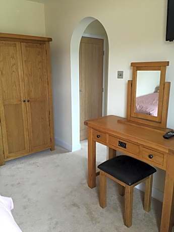 Twin Room with Shower