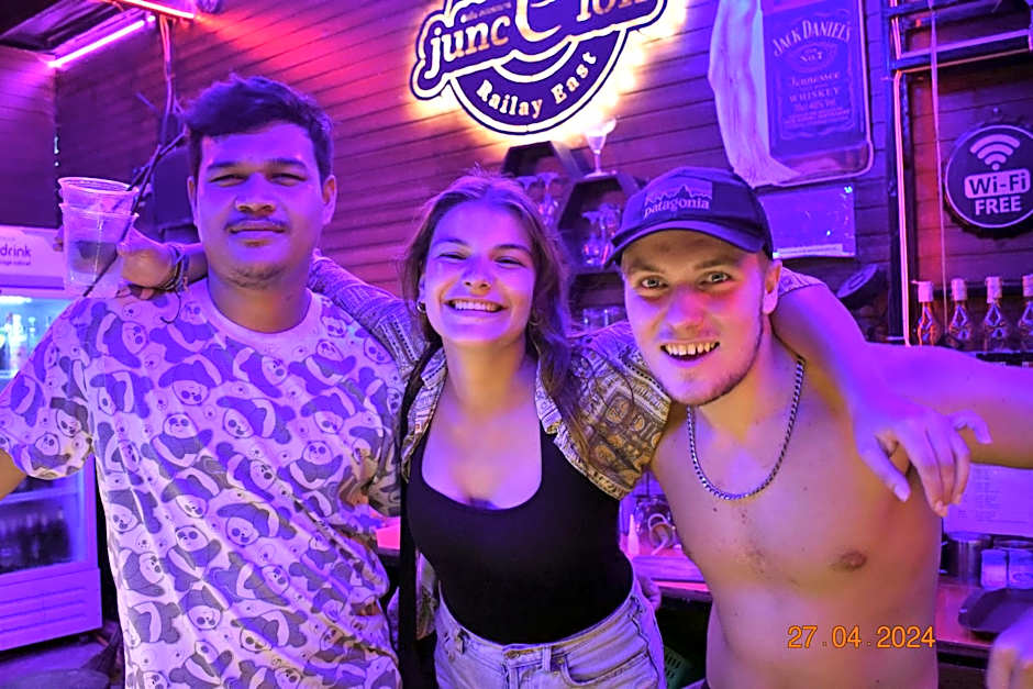 Blanco Hideout Railay - Youth Hostel 18 to 35 Only