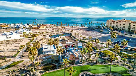 Casa Blanca Golf Villas