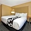 La Quinta Inn & Suites by Wyndham West Palm Beach Airport