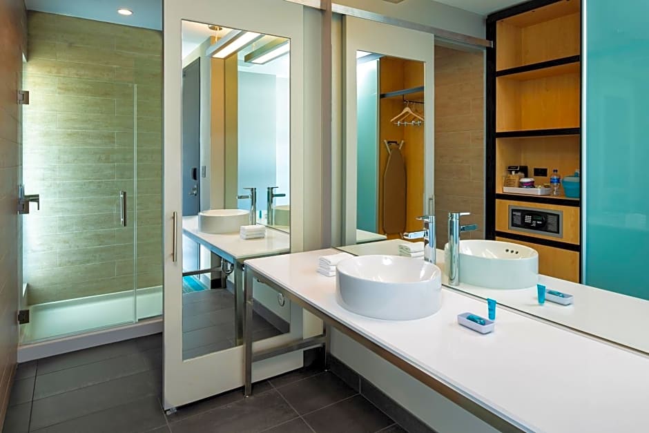 Aloft Miami Aventura