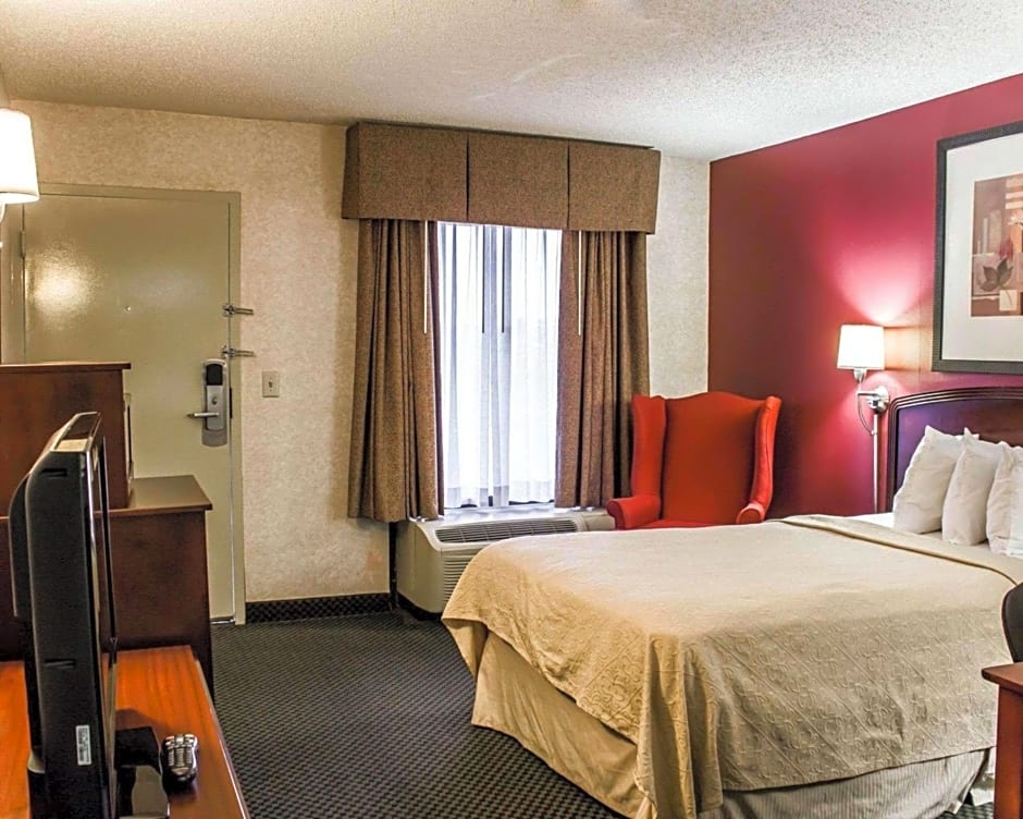 Quality Inn Roanoke near Lake Gaston
