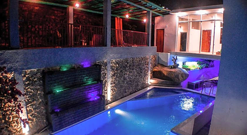 Villa Baywatch Rumassala