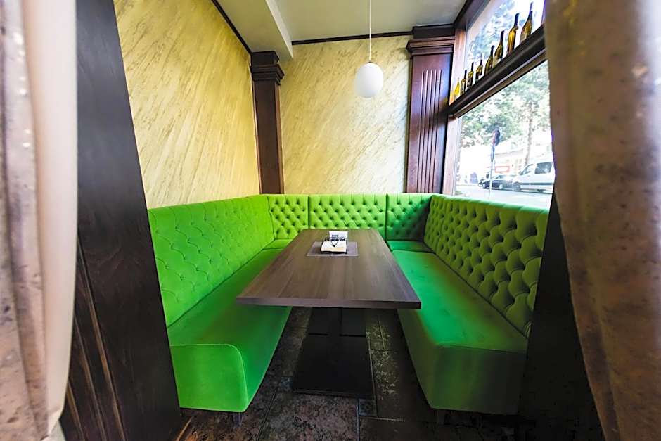 Daily Plaza Boutique Hotel