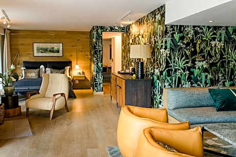 Maison Noir Opulent Garden Suite Room