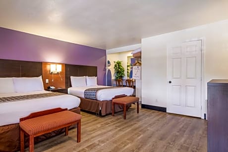 Standard Queen Room with Two Queen Beds - Non-Smoking