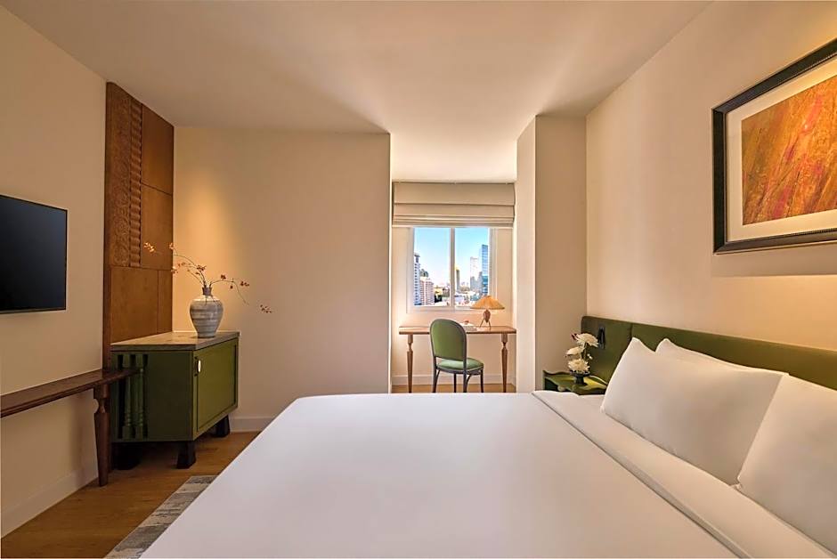 Photo 1 of 4 of Deluxe 1 King Bed