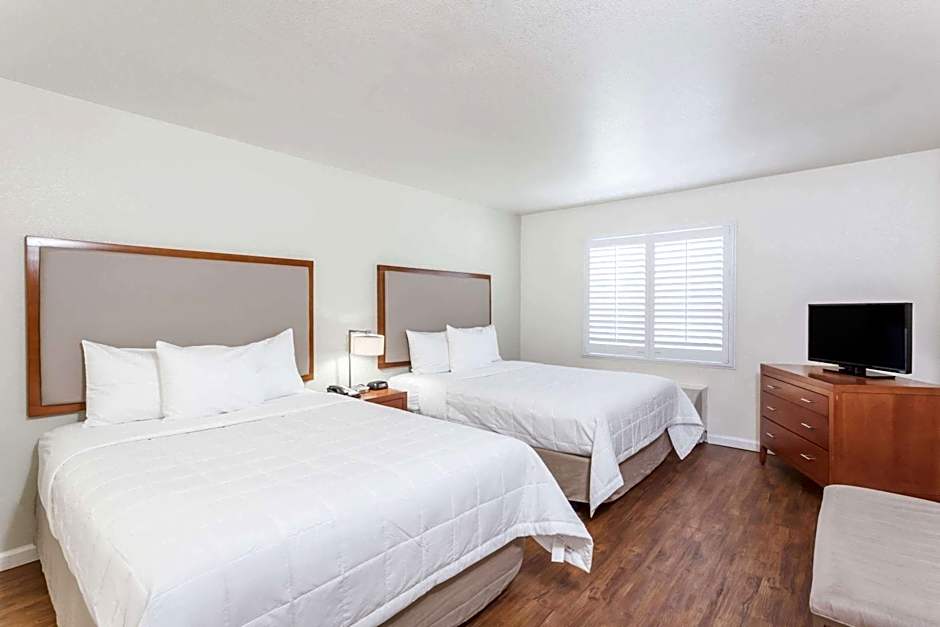 Hawthorn Suites by Wyndham Victorville