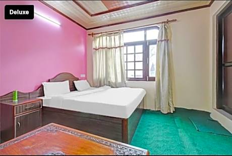 Nishat Lake view resorts Srinagar