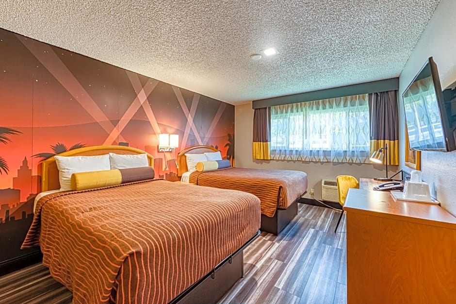 La Mirage Inn - Hollywood