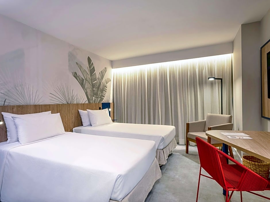 Photo 1 of 1 of Deluxe 1 King Bed