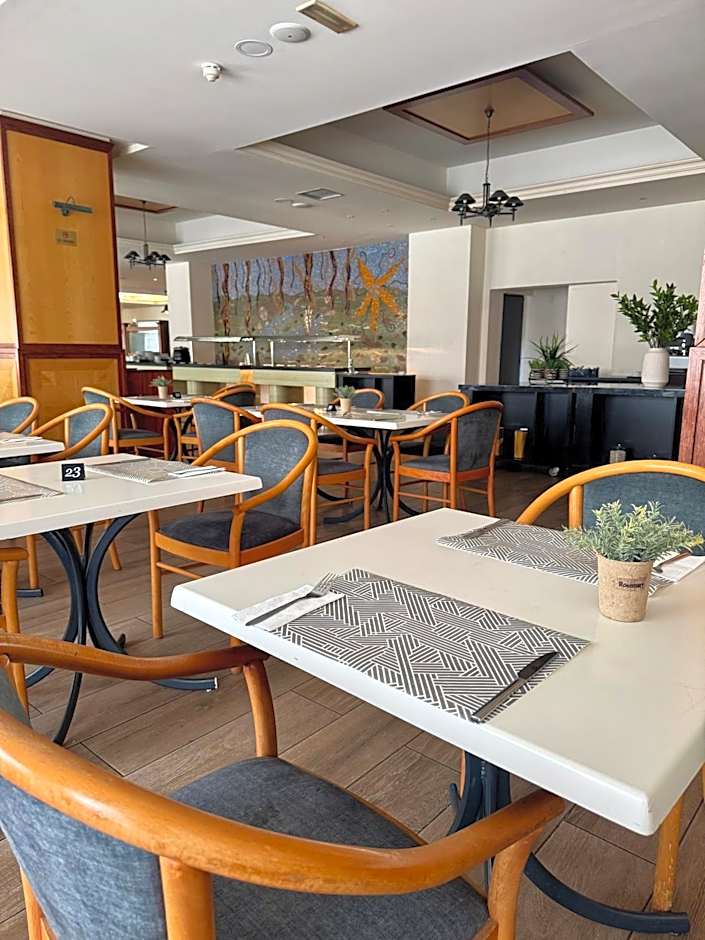 Navarria Hotel