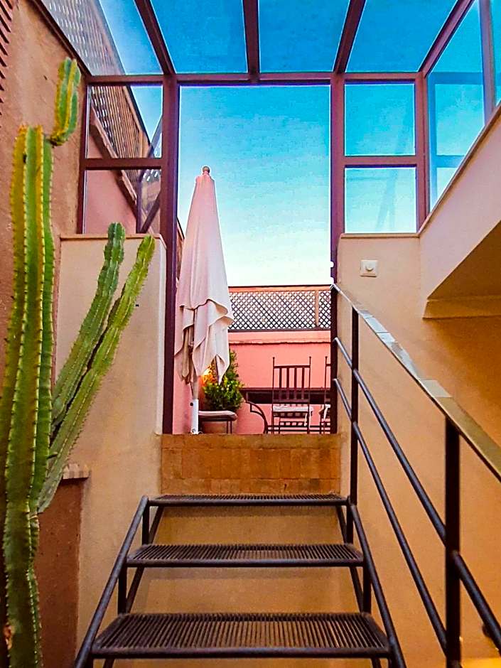 Riad 92 - Architect's Riad in the Exclusive Dar El Bacha